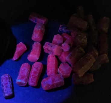 ルビーの蛍光の写真