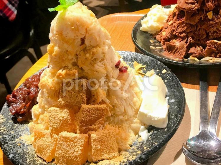 東京、新大久保の韓国インジョルミかき氷 東京,新大久保,かき氷の写真素材