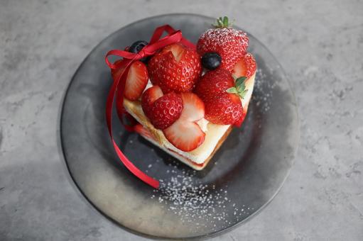 いちご盛りだくさんのケーキ いちご盛りだくさんのケーキの写真