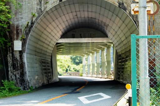 箕面のトンネル 箕面のトンネルの写真