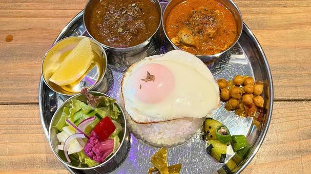 彩り豊かなインドカレーセット 彩り豊かなインドカレーセット インド料理,カレー,ライスの写真素材