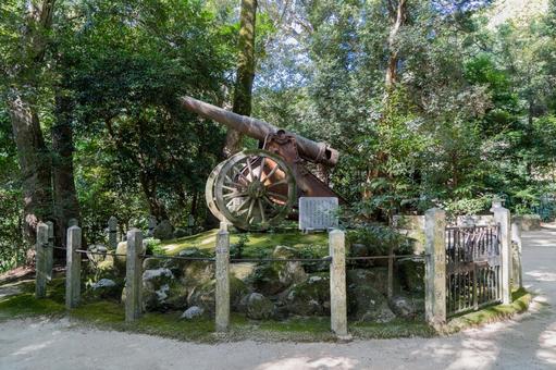 Nara Katsuragi Izakarin Shrine Cannon, JPG