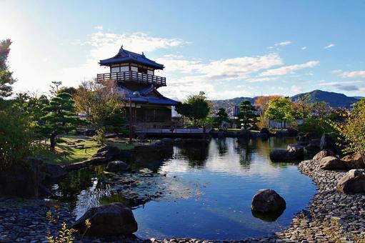 秋晴れの下の池田城 秋晴れの下の池田城 池田城,天守閣,展望台の写真素材