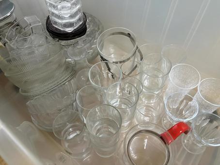 実家の断捨離 断捨離,実家,食器の写真素材