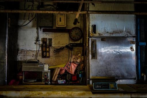 古びた市場の厨房 市場,調理器具,計量器の写真素材