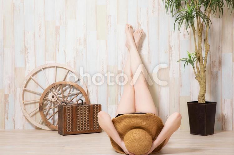 水着を着た女性 水着,モデル,美脚の写真素材