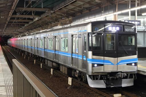 鶴舞線、N3000型、N3102編成 鶴舞線、N3000型、N3102編成 名古屋市営地下鉄,鶴舞線,n3000の写真素材