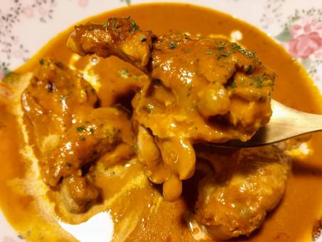 金の匙でバターチキンカリー 金の匙でバターチキンカリー バターチキンカレー,バターチキン,カリーの写真素材