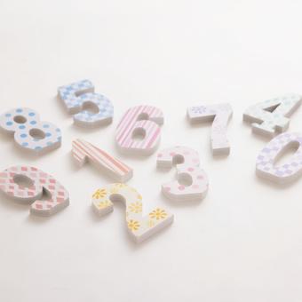 カラフルな立体数字 カラフルな立体数字の写真