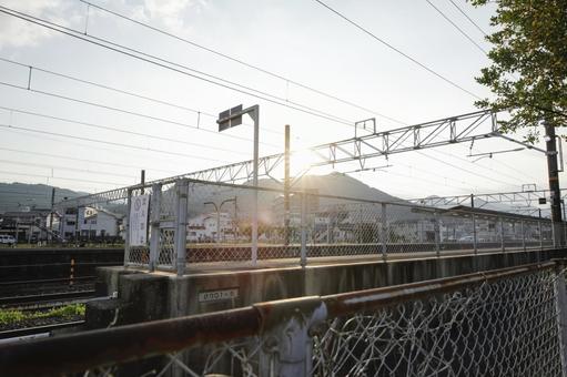 夕日が差し込む新宮 和歌山県,新宮駅,夕暮れの写真素材
