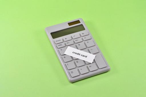 電卓とcredit card 電卓とcredit cardの写真