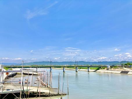 A berth, a bridge and blue sky, JPG A berth, a bridge and blue sky, JPG