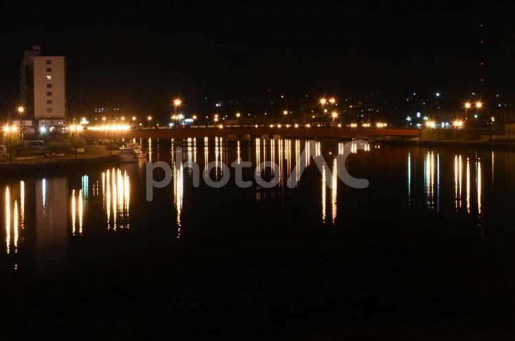 反射する釧路の街中 反射する釧路の街中 北海道,japan,釧路の写真素材