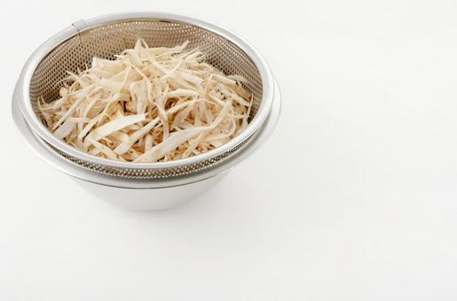 ごぼうのささがき ごぼうのささがき,ごぼうの笹がき,ささがきごぼうの写真素材