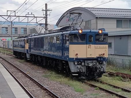 電気機関車による電気機関車の長野配給 電気機関車による電気機関車の長野配給 鉄道,jr,jr東日本の写真素材