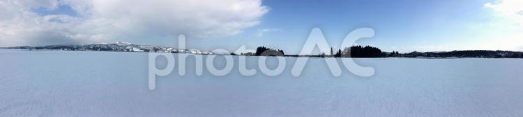 かた雪日和 雪,風景,冷たいですの写真素材