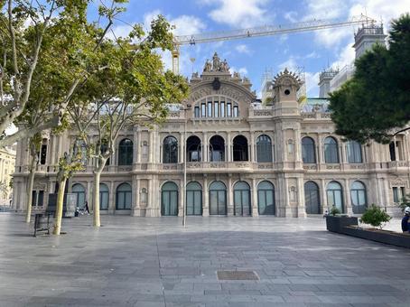 バルセロナ港湾局庁舎 バルセロナ港湾局庁舎 バルセロナ,スペイン,カタルーニャの写真素材