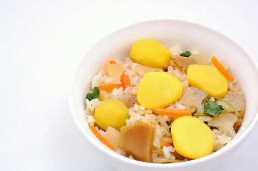 栗五目ご飯 栗五目ご飯 栗五目ご飯,栗ご飯,炊き込みご飯の写真素材