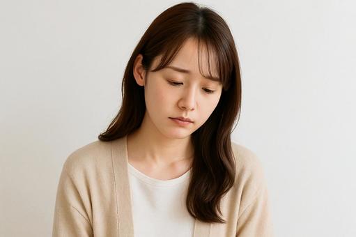 落ち込む女性感情素材 落ち込む女性感情素材の写真