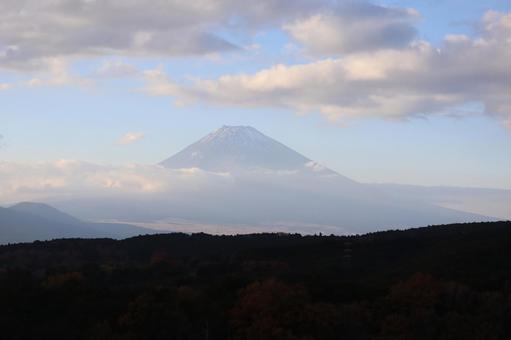 雲と富士山 朝焼け,空,風景の写真素材