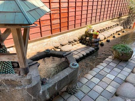 郡上八幡街歩き1 郡上八幡市,街歩き,泉の写真素材