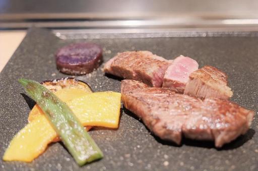 鉄板焼き 鉄板焼きの写真