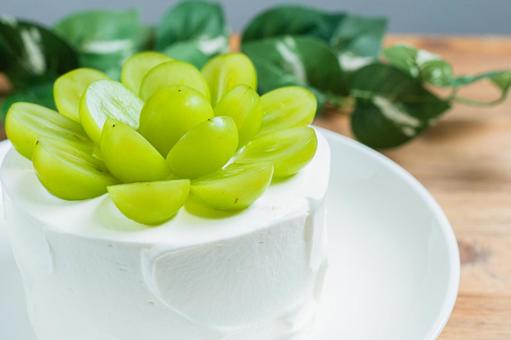 シャインマスカットのショートケーキ シャインマスカット,ケーキ,フルーツケーキの写真素材