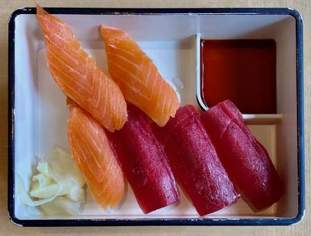 好きなお寿司を好きなだけ 好きなお寿司を好きなだけ 寿司,まぐろ,サーモンの写真素材