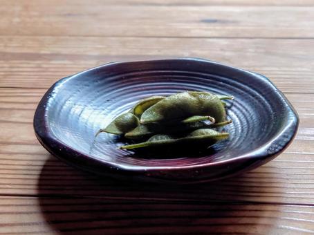 湯がきたての黒枝豆 湯がきたての黒枝豆 黒枝豆,マメ類,食材の写真素材