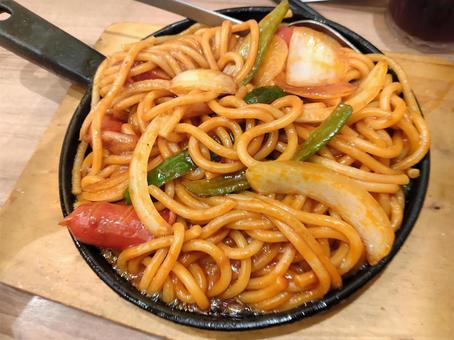 鉄板ナポリタンがうまい 世界の山ちゃん,ナポリタン,鉄板の写真素材