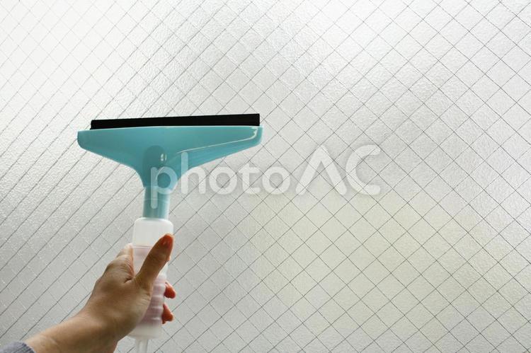 結露を取るワイパー かび,そうじ,カビの写真素材