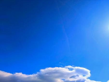 美しい青空と白い雲 美しい青空と白い雲の写真