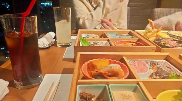 冬の和食御膳と鍋料理 冬の和食御膳と鍋料理 料理,日本食,和風の写真素材