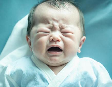 泣く赤ちゃん 泣く赤ちゃんの写真
