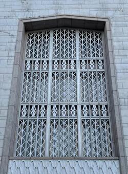 レトロな窓の柵 窓,窓枠,柵の写真素材