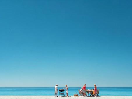海岸での夏のバーベキュー 海岸での夏のバーベキューの写真