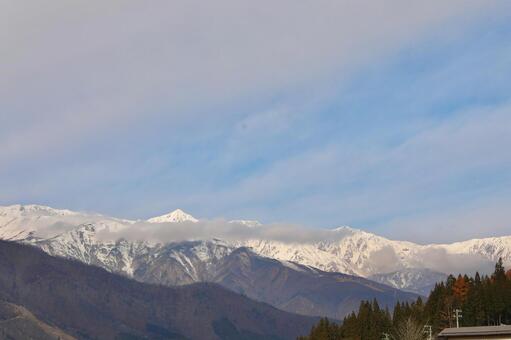 雪　山　白馬 山,空,晴天の写真素材