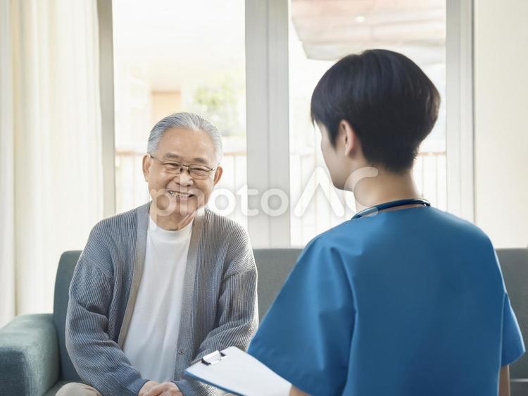 訪問介護_AS000004 医師,患者,訪問介護の写真素材