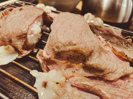 炙り肉寿司 炙り肉寿司 肉寿司,炙り,巻き寿司の写真素材