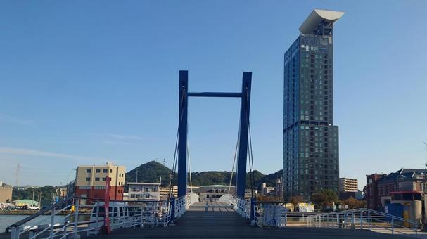 門司港レトロ ブルーウィングもじ　北九州 門司港レトロ,橋,港の写真素材