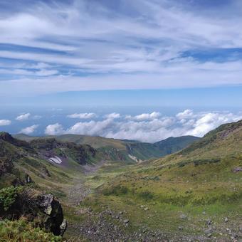 尾根からの景色の写真