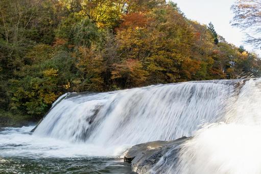 滑津大滝の秋⒂ 秋,紅葉,川の写真素材