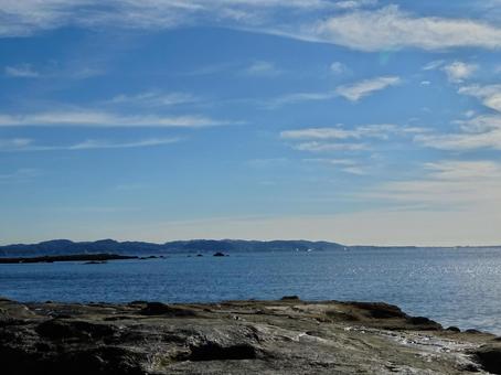 江の島からの三浦半島 三浦半島,江の島,磯の写真素材