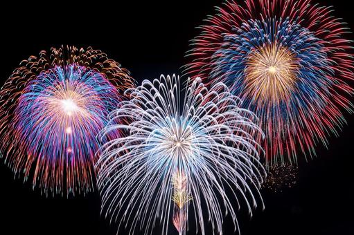 日本の夏祭りの花火大会 日本の夏祭りの花火大会 花火,夏,花火大会の写真素材