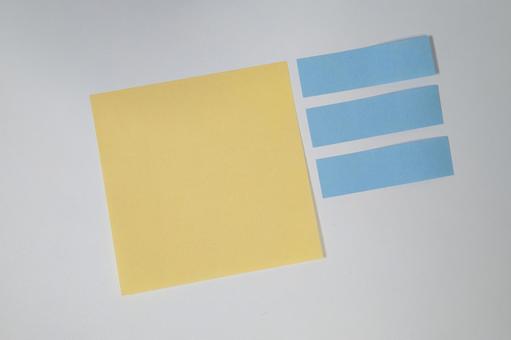 黄色と青の付箋構図 黄色と青の付箋構図 付箋,メモ,ノートの写真素材