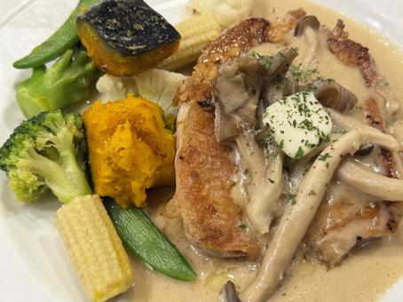 チキン チキン,きのこ,夜ご飯の写真素材