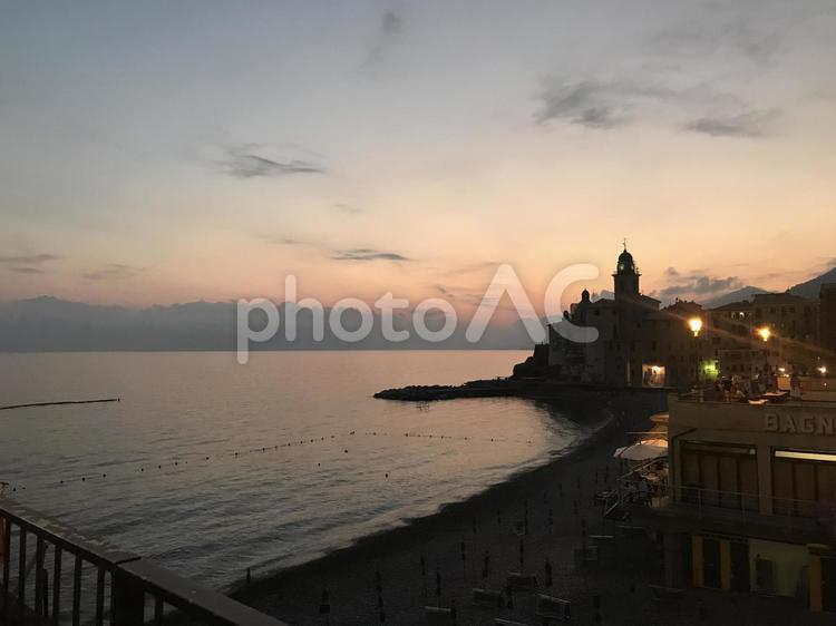カモーリの夕暮れ カモーリ,地中海,イタリアの写真素材