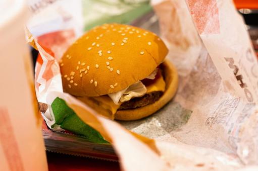 ハンバーガー ハンバーガー,パン,バンズの写真素材