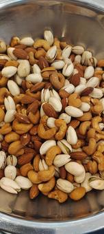 ミックスナッツ 焙煎,ミックスナッツ,ナッツの写真素材