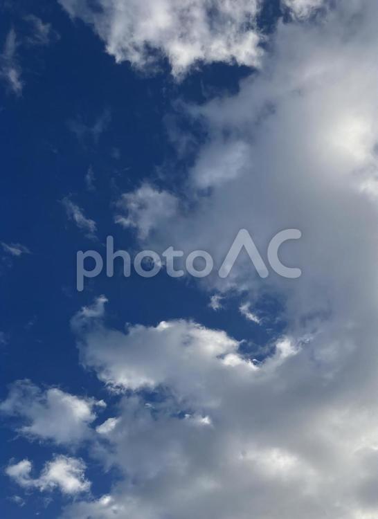 冬の嵐のあとの空 空,曇り空,暴風の写真素材